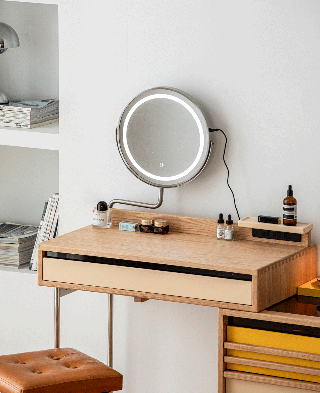Bauhaus oak wood dressing table tempo environmental situation.
