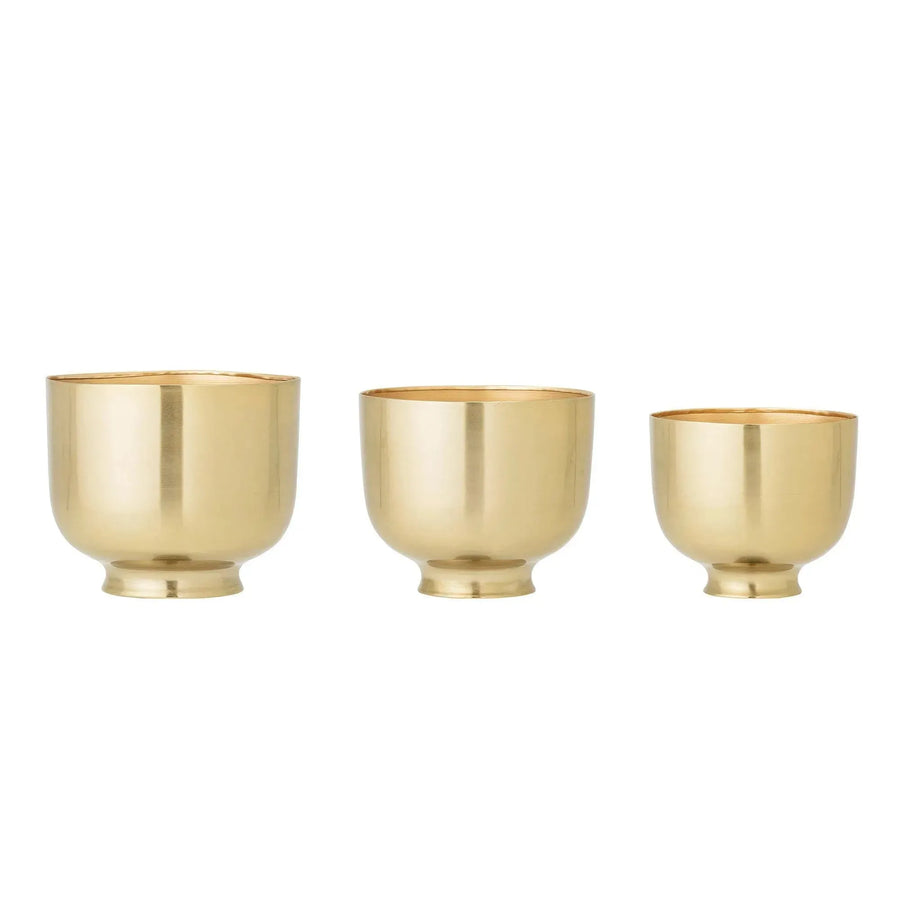 Gold metal planters, set of 3 decor in white background.