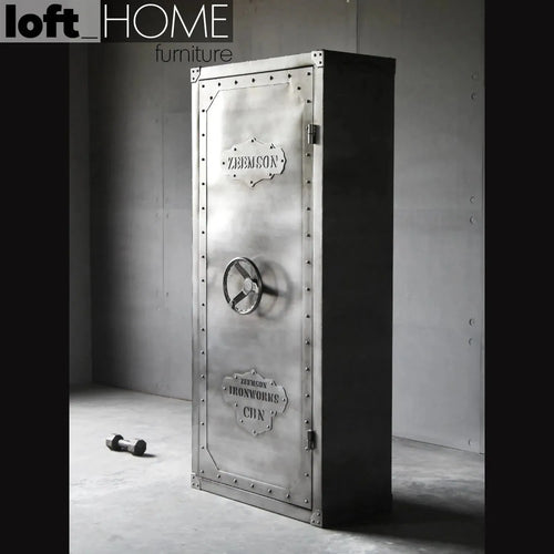 Industrial Metal Wardrobe HATCH WHEEL SINGLE Good to Know Preview-1