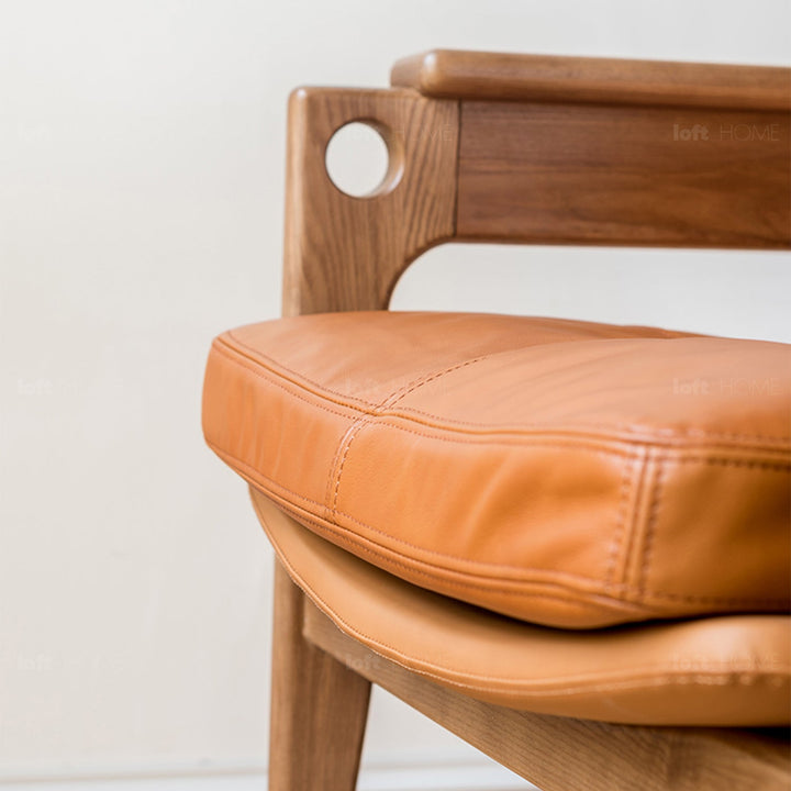 Japandi leather 1 seater sofa renata in close up details.
