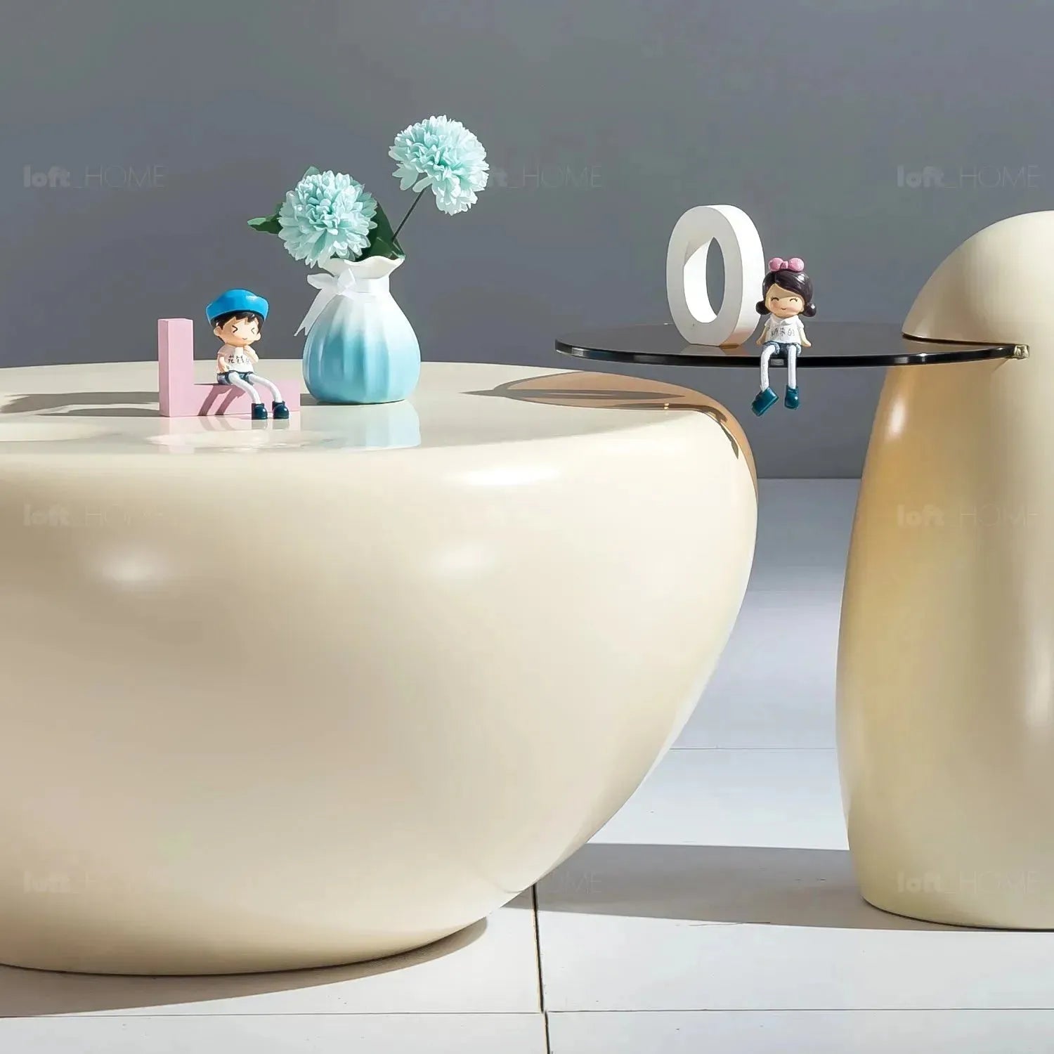 Contemporary polyurethane coffee table 2pcs set cat paw conceptual design.