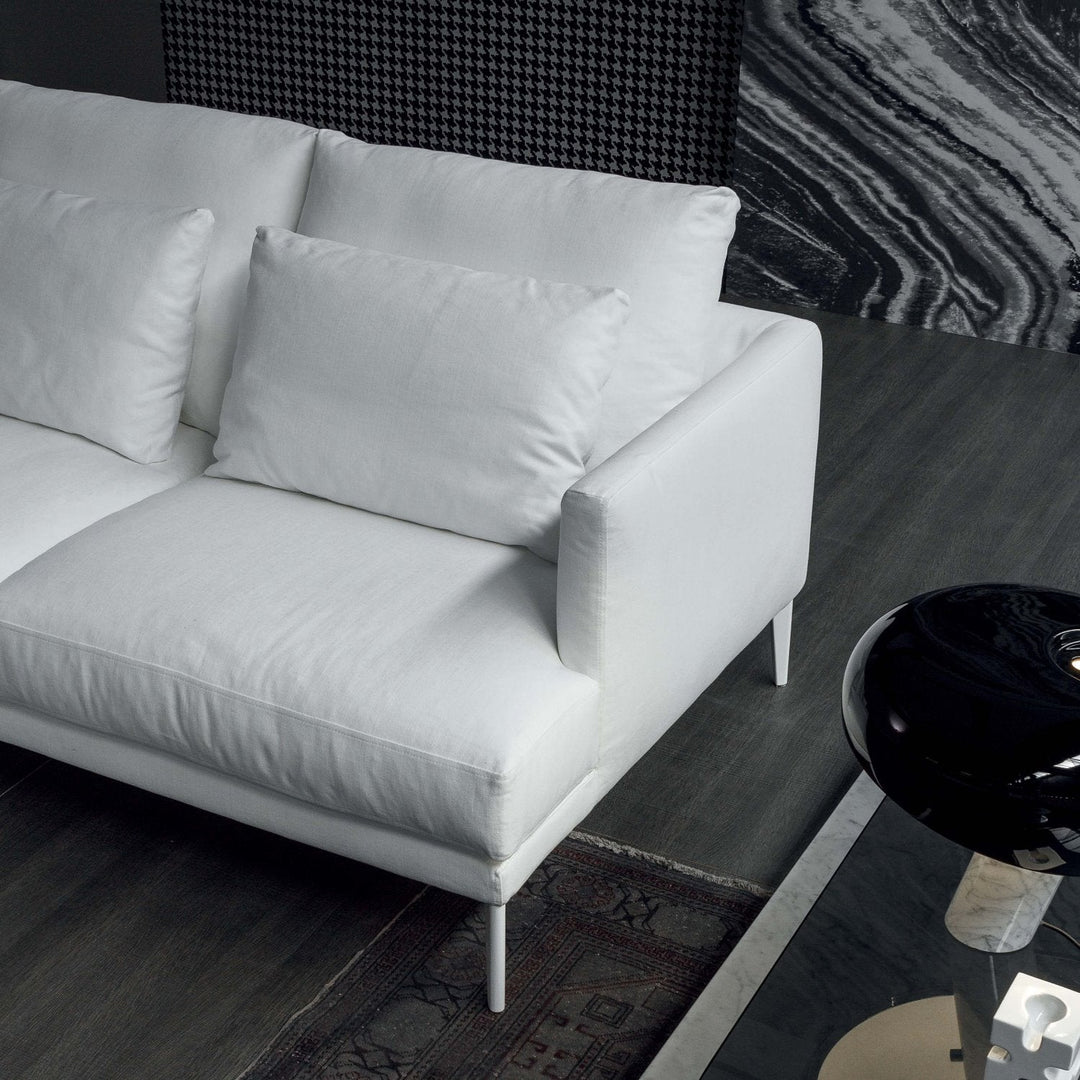 Modern fabric 3 seater sofa william in details.