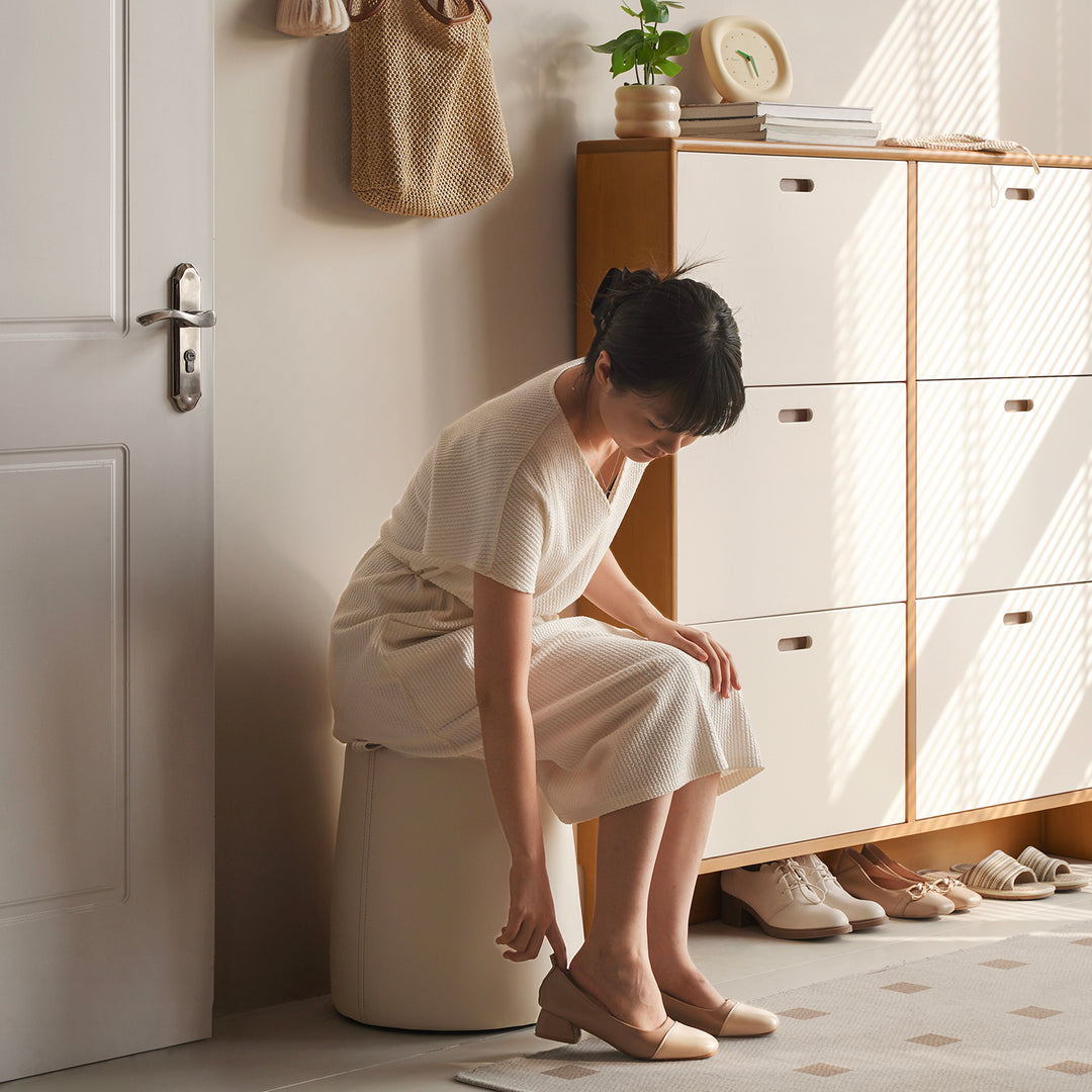 Modern microfiber leather dressing stool pudding in details.
