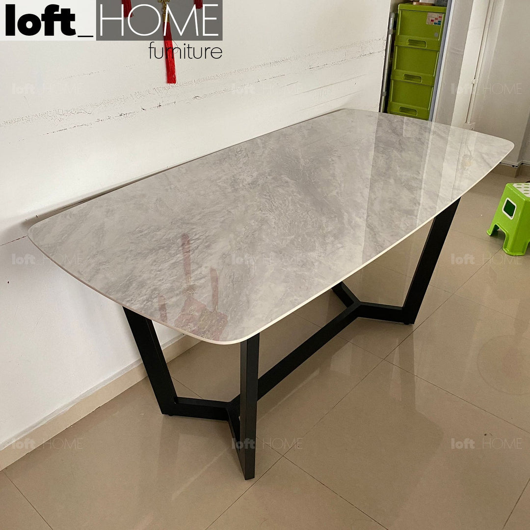 Modern sintered stone dining table chelsea black in close up details.