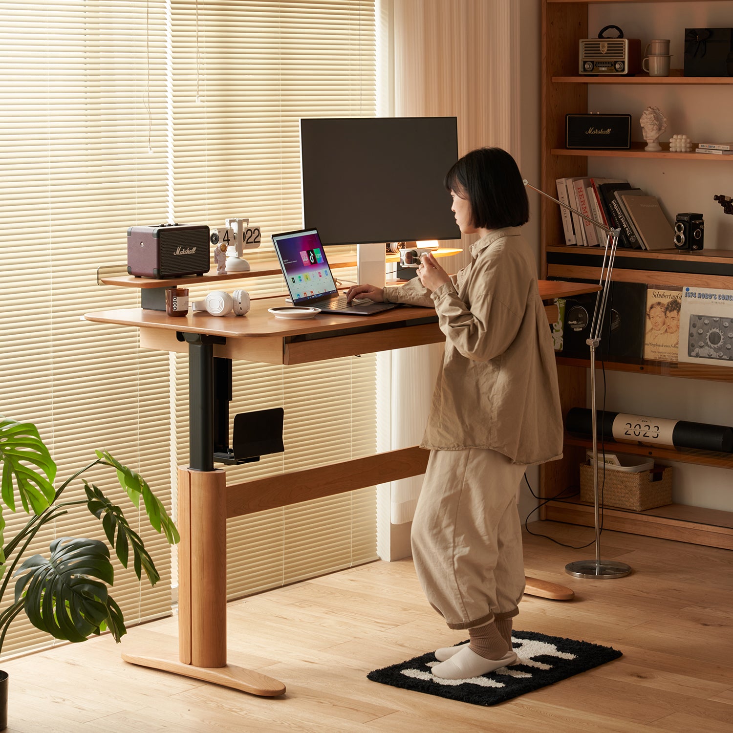 Scandinavian Cherry Wood Electric Height Adjustable Study Table UP ...