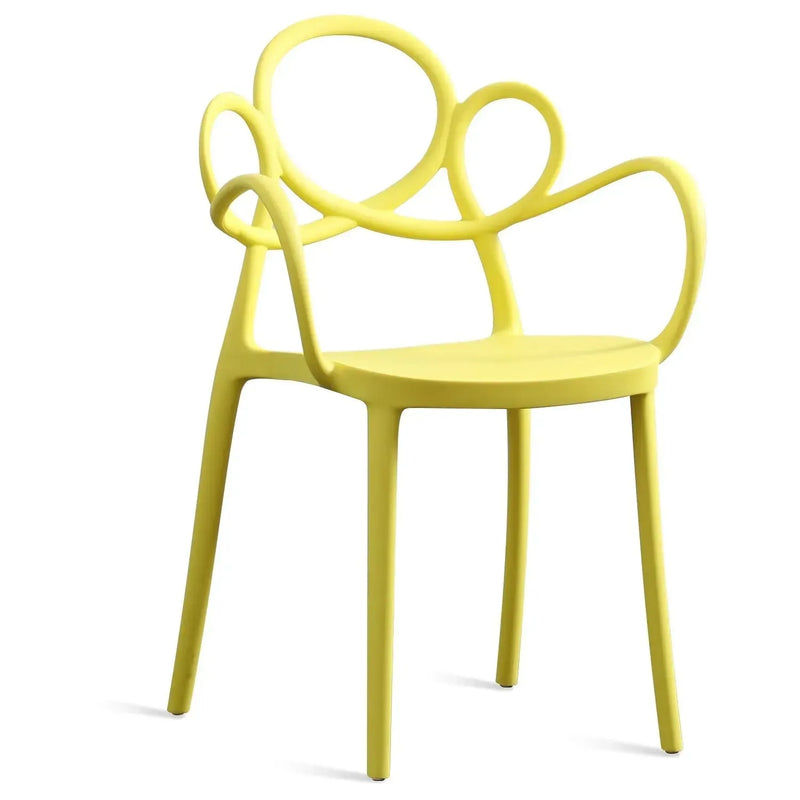Bauhaus plastic armrest dining chair mina in panoramic view.