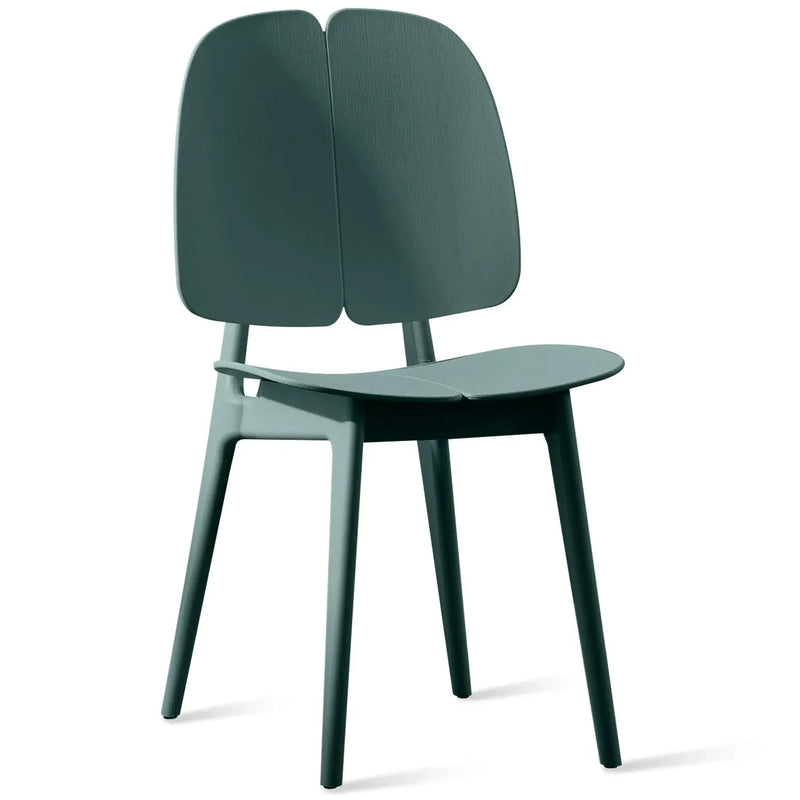 Bauhaus plastic dining chair aaro in panoramic view.