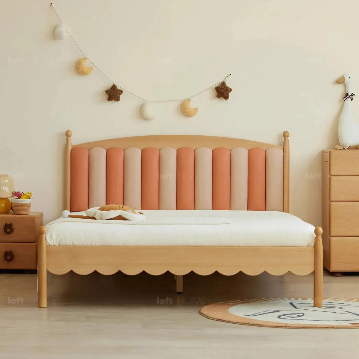 Scandinavian wood kids bed mallow material variants.