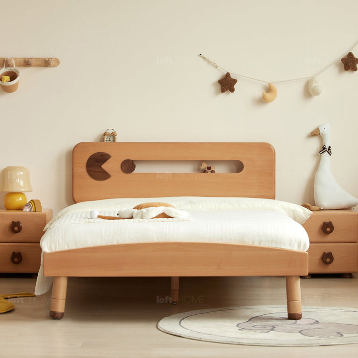 Scandinavian wood kids bed pacman in real life style.