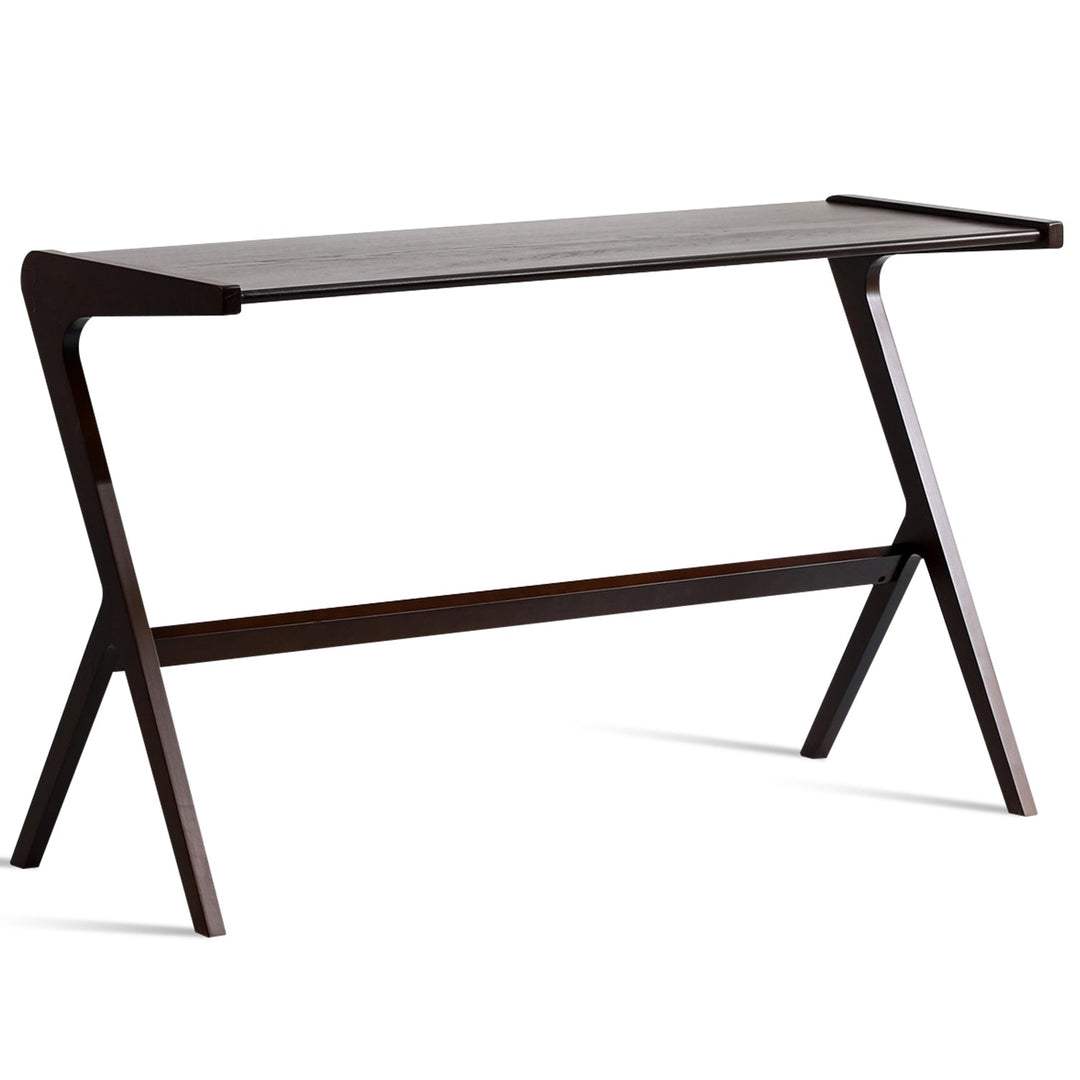 Scandinavian wood study table seattle in details.
