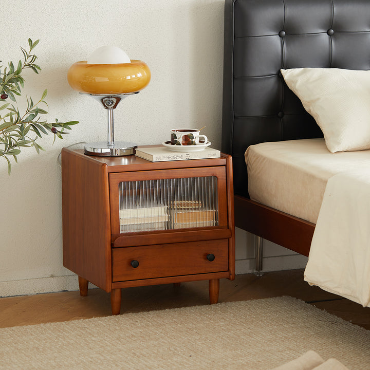 Vintage boxwood side table cuckoo color swatches.