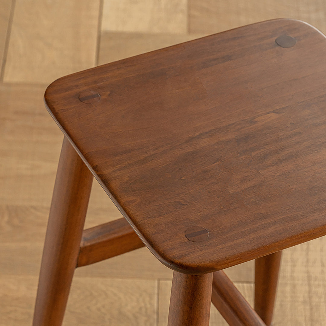 Vintage boxwood stool mellow with context.