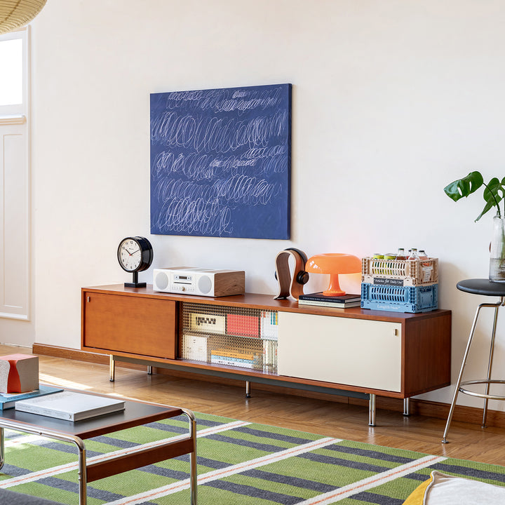 Vintage boxwood tv console pinecone in details.
