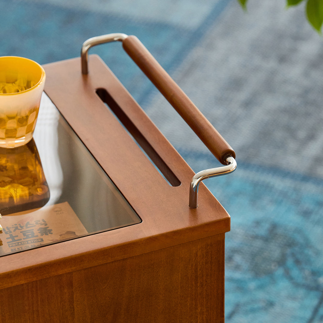 Vintage boxwood wheeled trolley side table moonrise in details.