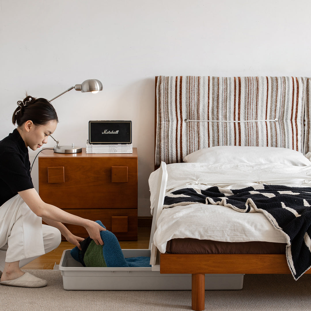 Vintage chenille velvet fabric boxwood bed milk in real life style.