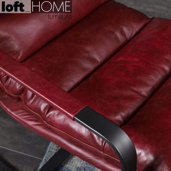 Vintage genuine leather 1 seater sofa bardo in details.