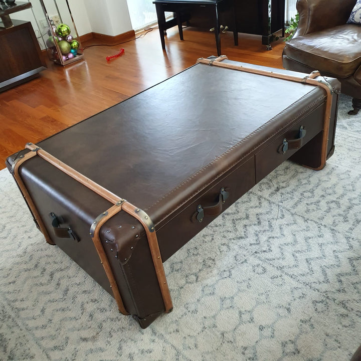 Vintage genuine leather coffee table richards' trunk in details.