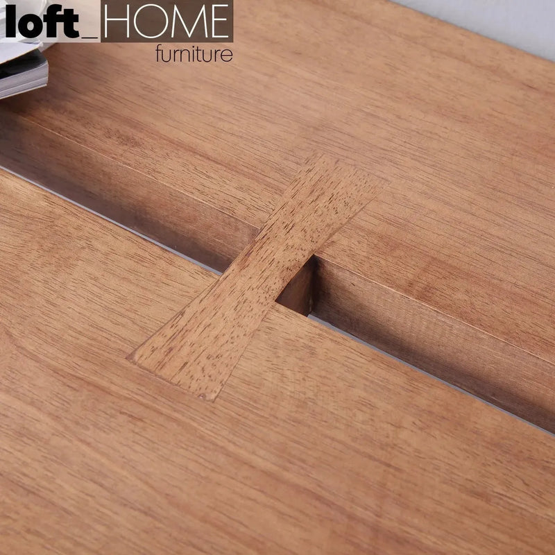 Industrial rubber wood dining table dovetail environmental situation.