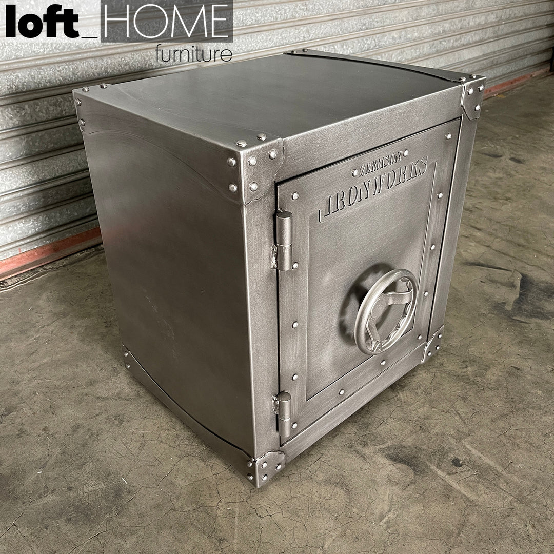 Industrial Metal Side Table HATCH WHEEL Close-up