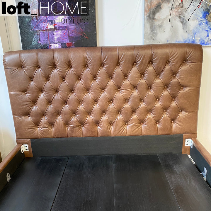 Vintage Genuine Leather Bed Frame CHESTERFIELD Detail