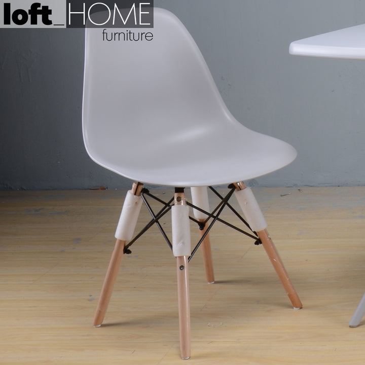 Modern Plastic Dining Chair EAMES GREY Color Swatch